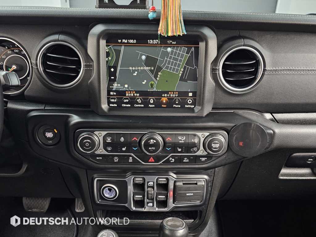 Jeep Wrangler 2022 Negro - Importación desde Corea - HF Imports Iquique - Foto 14