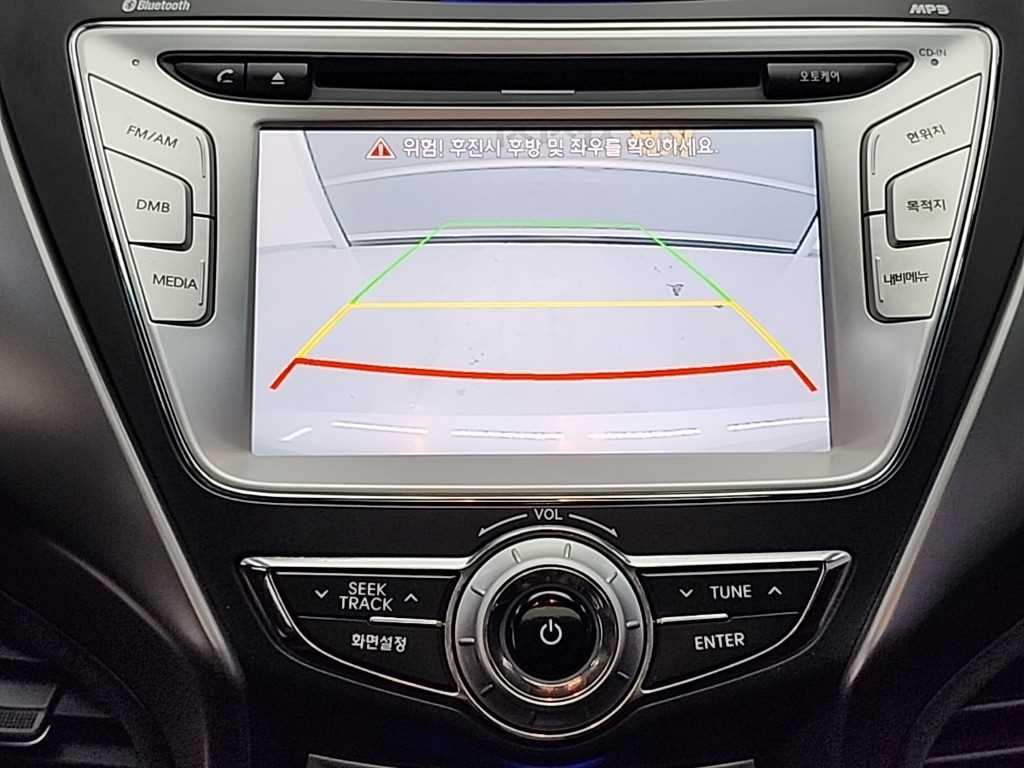 HYUNDAI Avante 2011 Blanco - Importación desde Corea - HF Imports Iquique - Foto 16