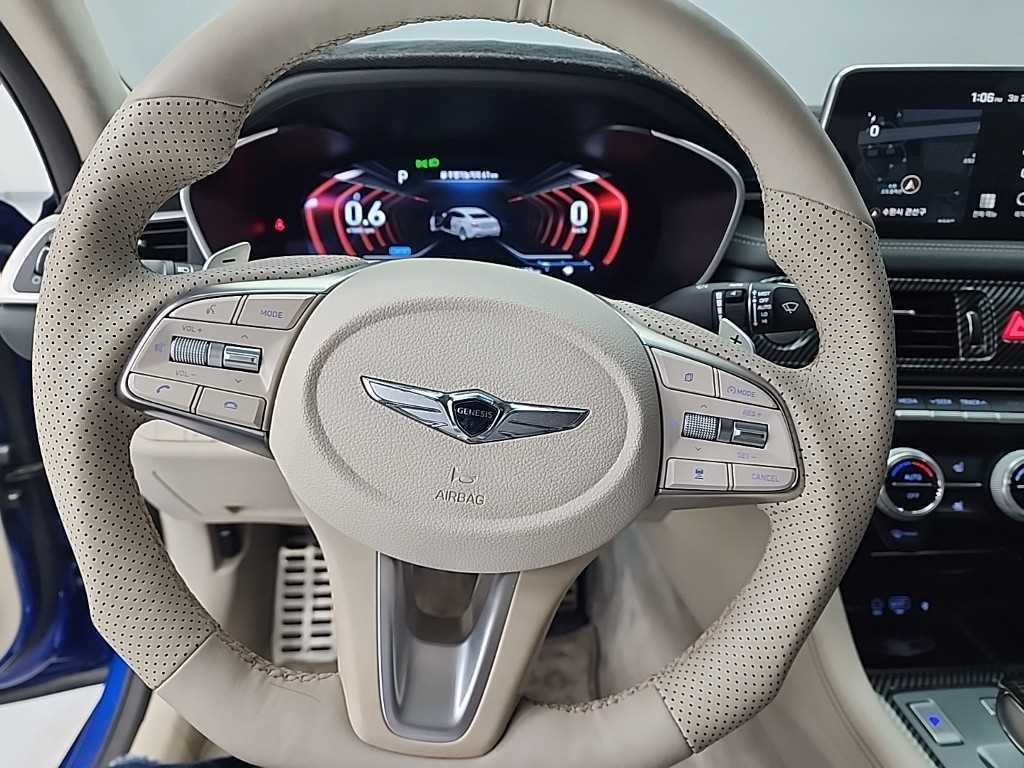 Genesis G70 - Vista 9