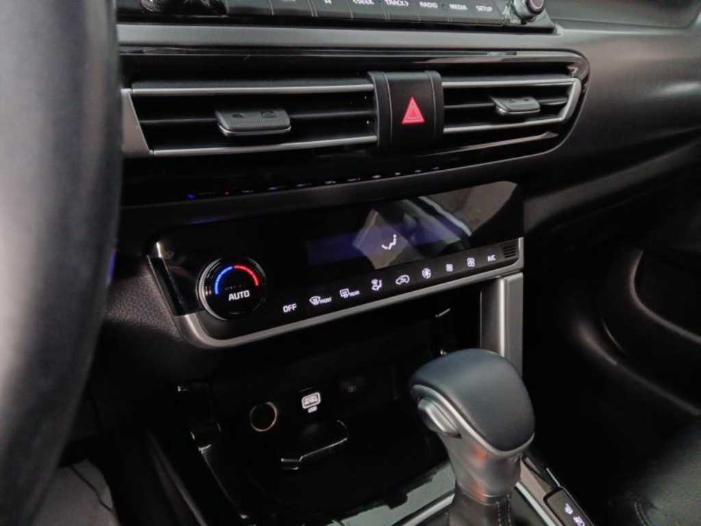 KIA Seltos - Vista 12