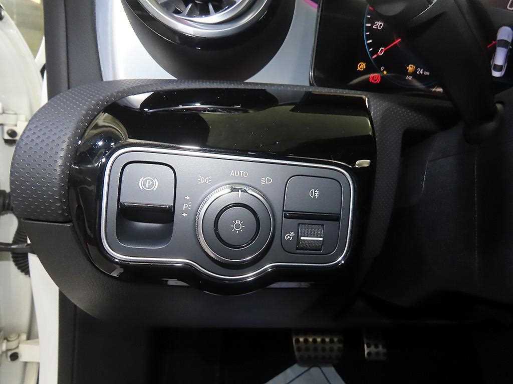 Mercedes Benz CLA Class 2023 Blanco - Importación desde Corea - HF Imports Iquique - Foto 15