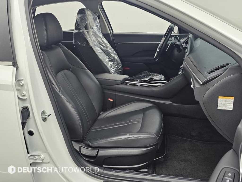 HYUNDAI Sonata - Vista 10