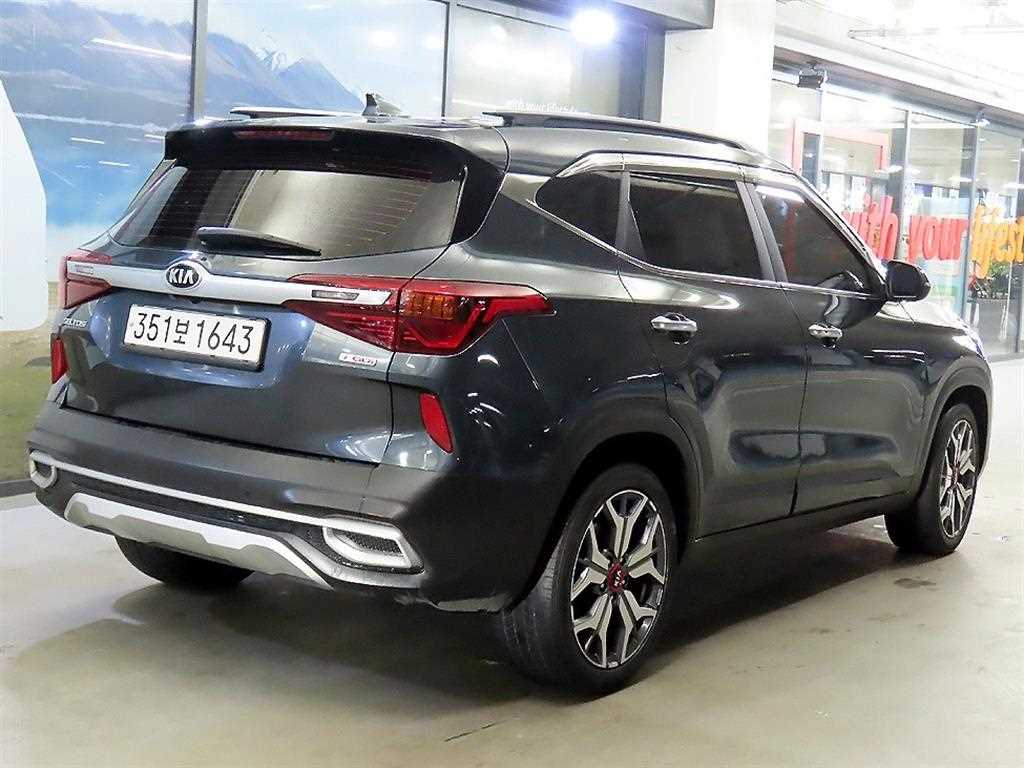 KIA Seltos - Vista 4