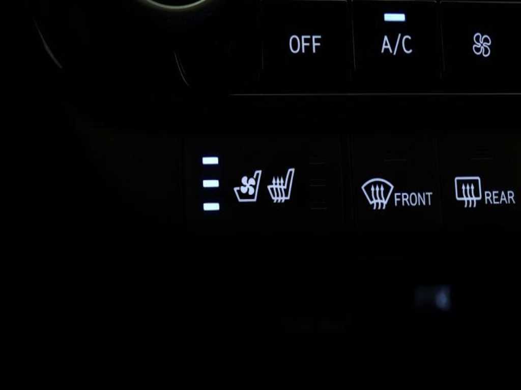 HYUNDAI Avante - Vista 10