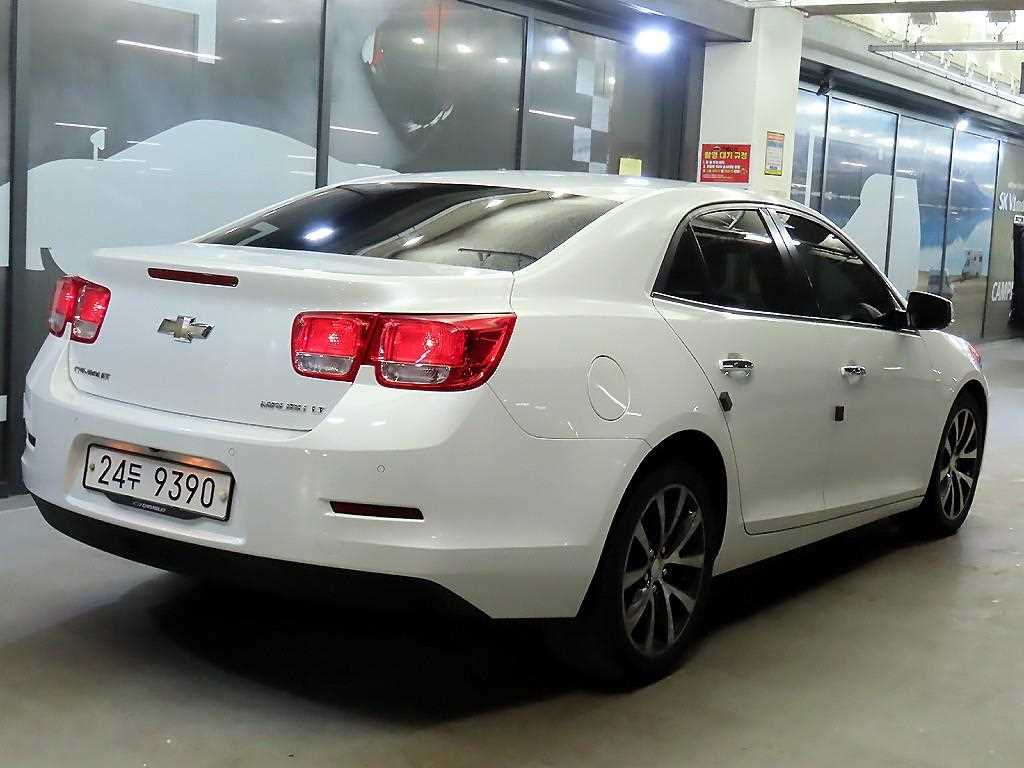 Chevrolet Malibu - Vista 4