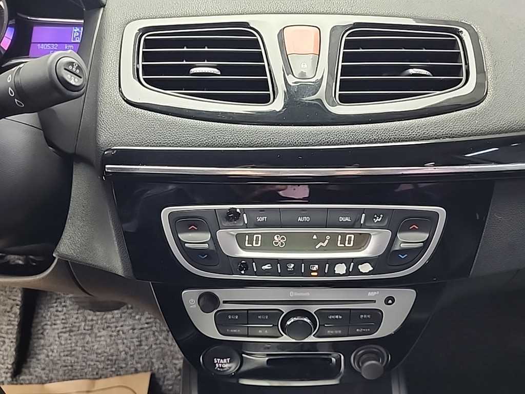 SAMSUNG SM3 - Vista 10