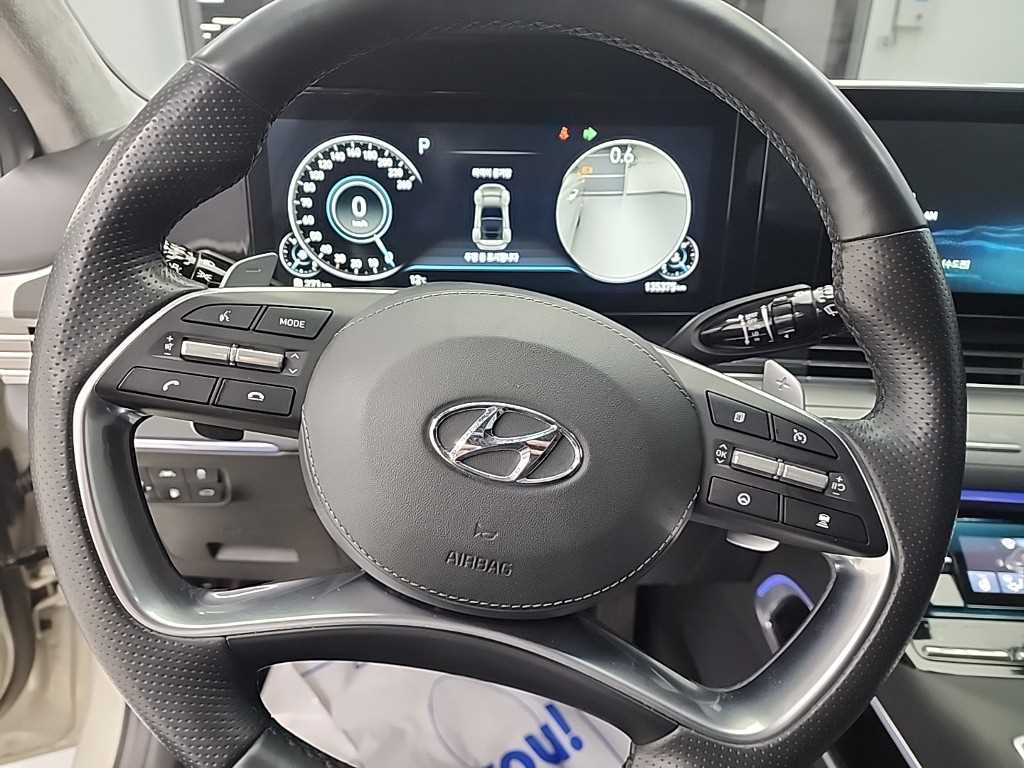 HYUNDAI Grandeur - Vista 9