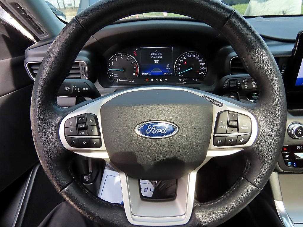 Ford Explorer - Vista 8