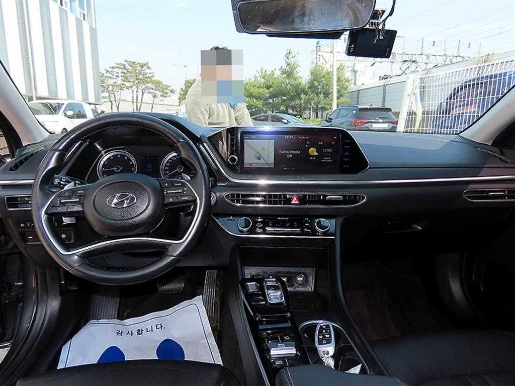 HYUNDAI Sonata - Vista 7