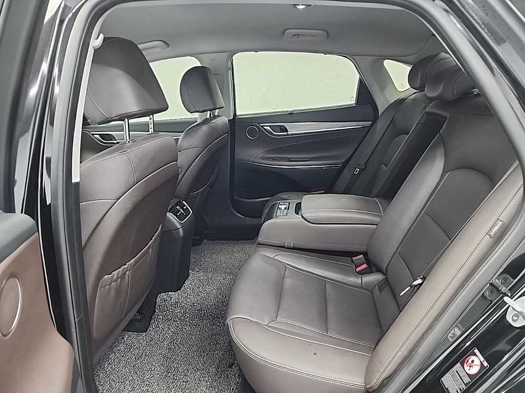 HYUNDAI Grandeur - Vista 5