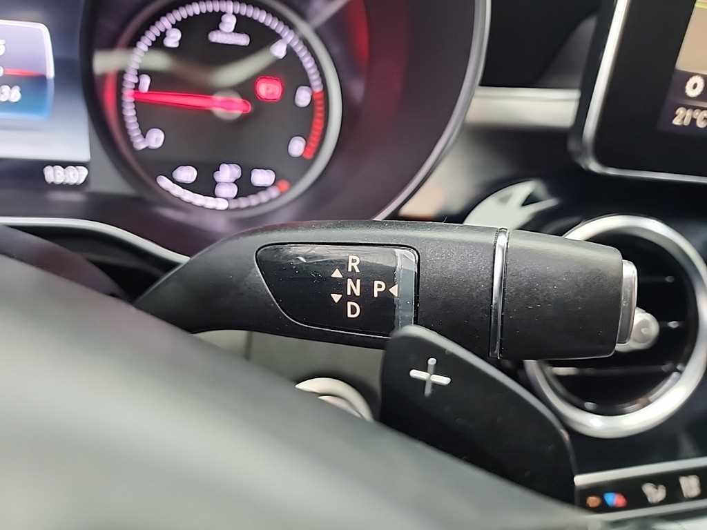 Mercedes Benz C Class - Vista 8