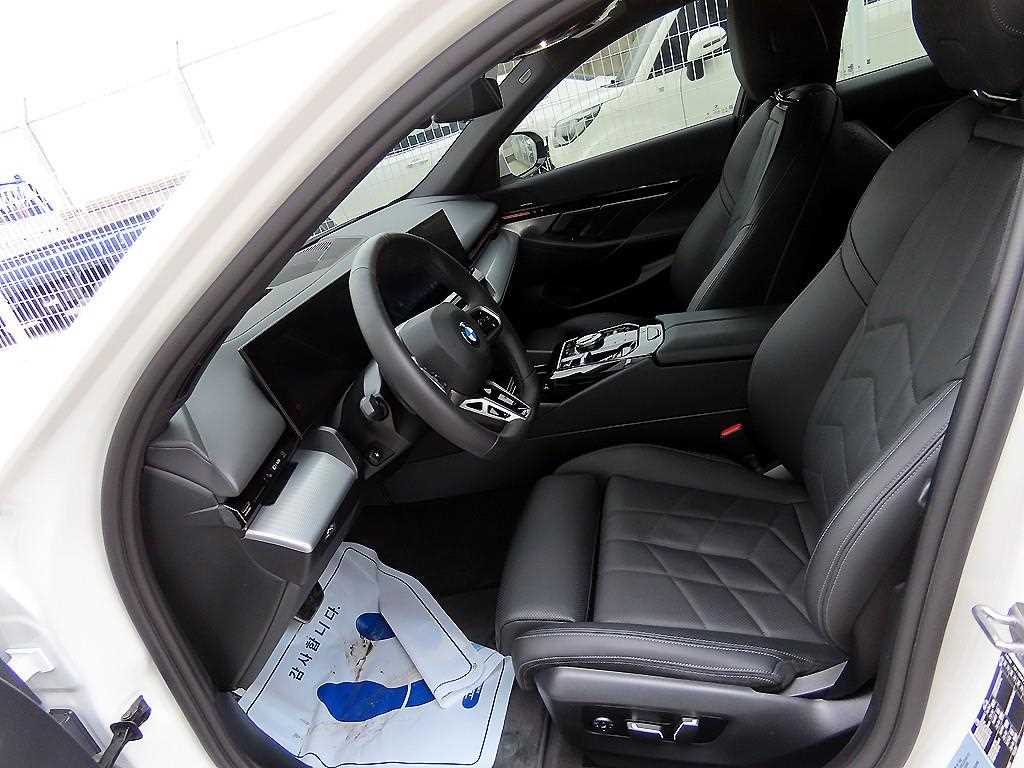 BMW 5 Series - Vista 5