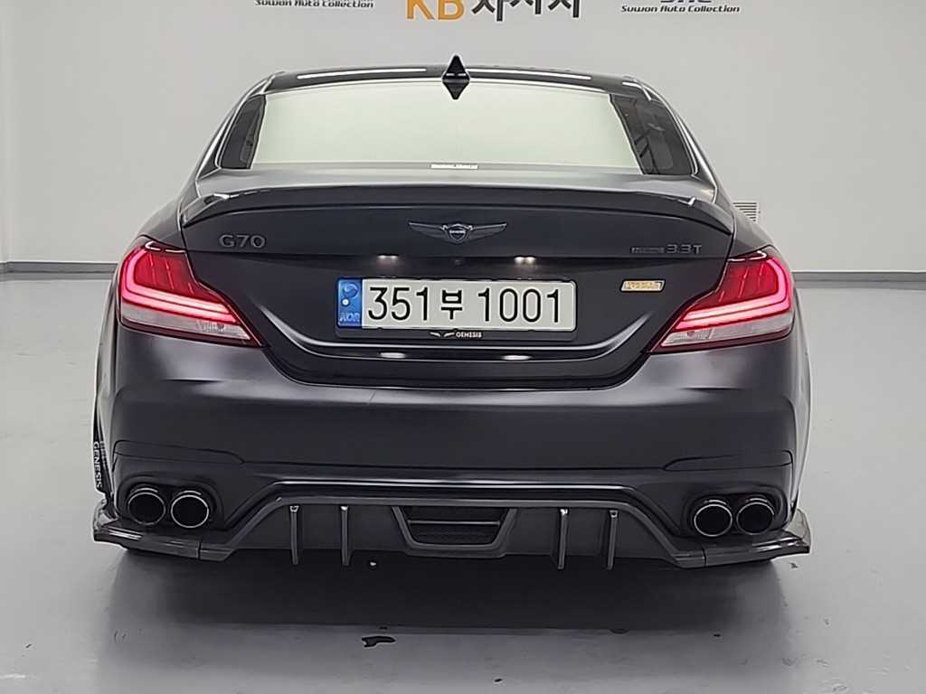 Genesis G70 - Vista 4