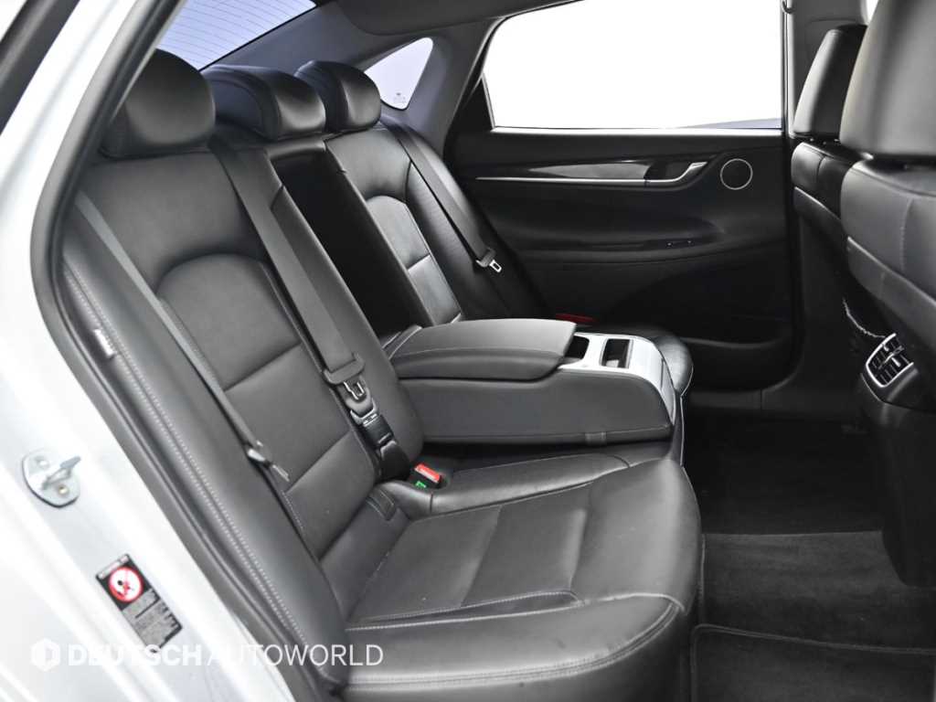 HYUNDAI Grandeur - Vista 12