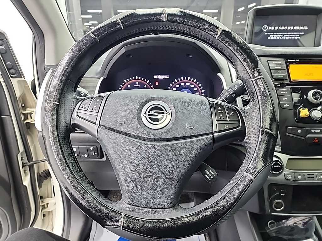 Ssangyong Korando - Vista 9