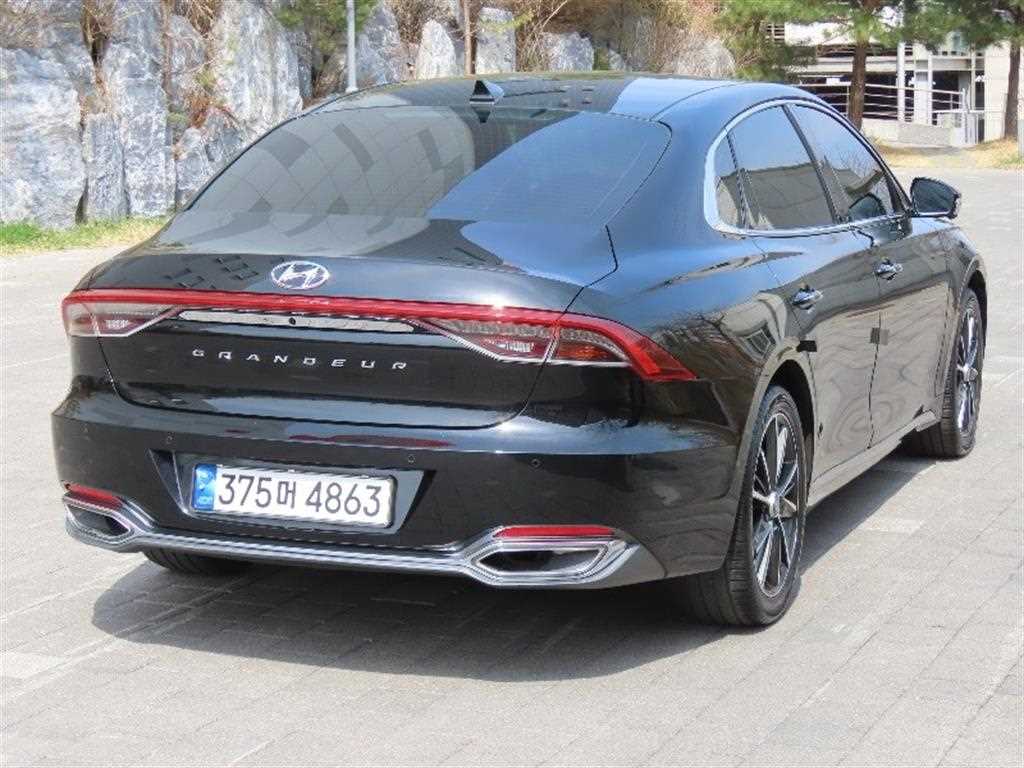 HYUNDAI Grandeur - Vista 3