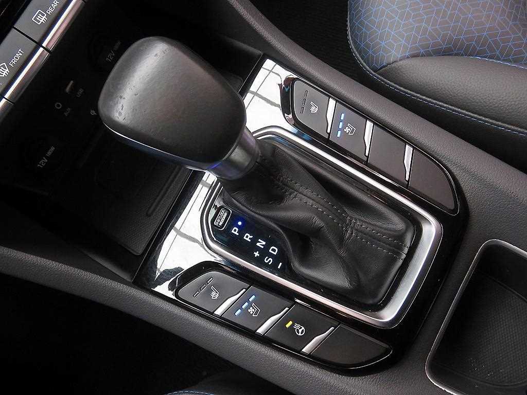 HYUNDAI Ioniq - Vista 12