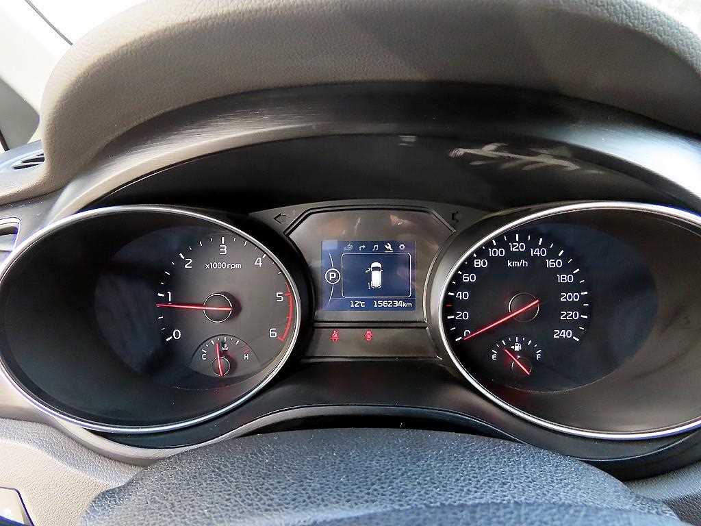 KIA Carnival - Vista 10