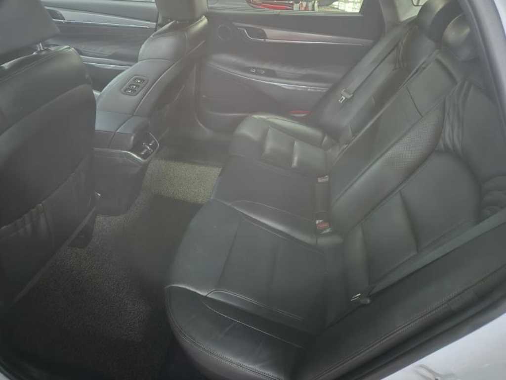 HYUNDAI Grandeur - Vista 6