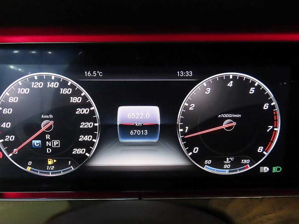 Mercedes Benz E class - Vista 9