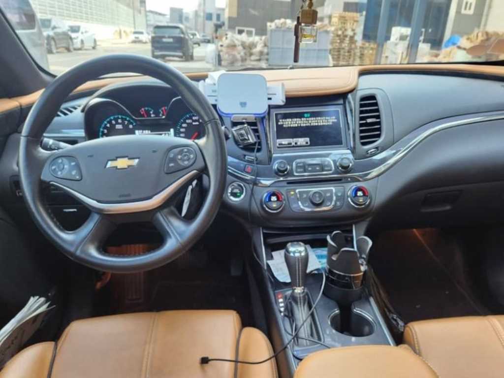 Chevrolet Impala - Vista 7