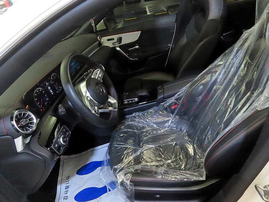 Mercedes Benz CLA Class - Vista 6