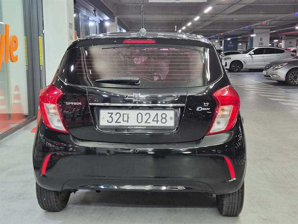 Chevrolet Spark - Vista 5