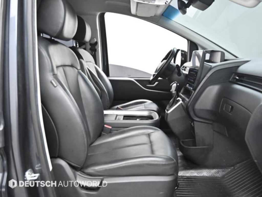 HYUNDAI Staria - Vista 10