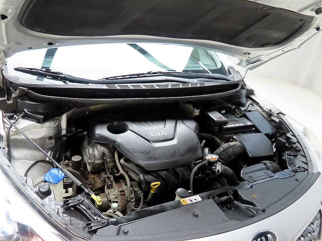 KIA K3 2015 Plateado - Importación desde Corea - HF Imports Iquique - Foto 19