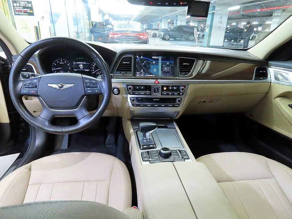 Genesis G80 - Vista 10