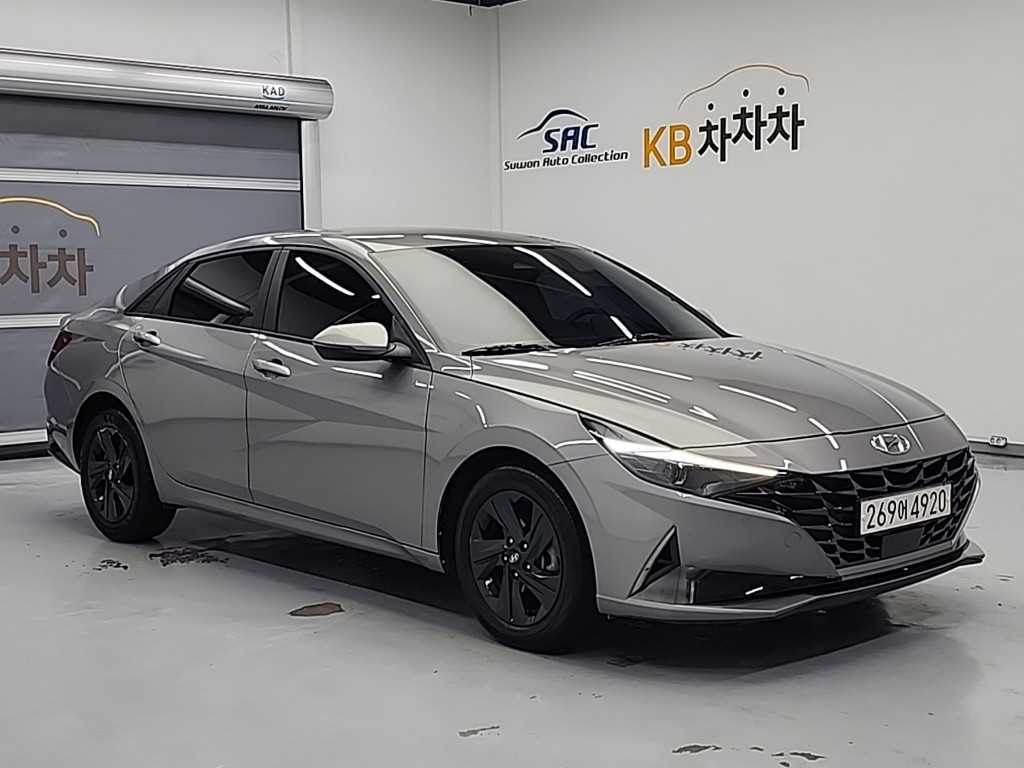 HYUNDAI Avante - Vista 4