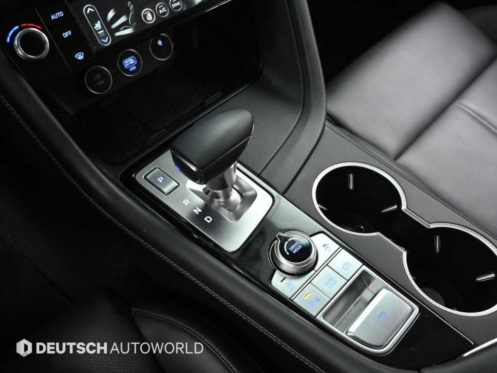 Genesis G70 - Vista 9