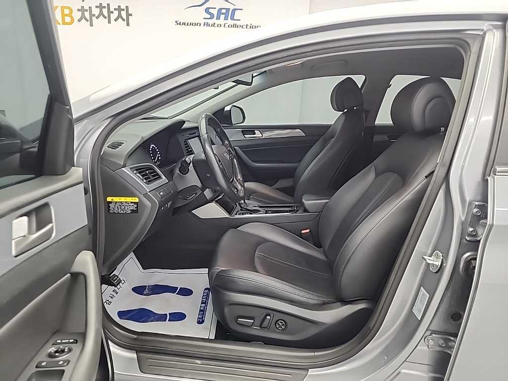 HYUNDAI Sonata - Vista 11