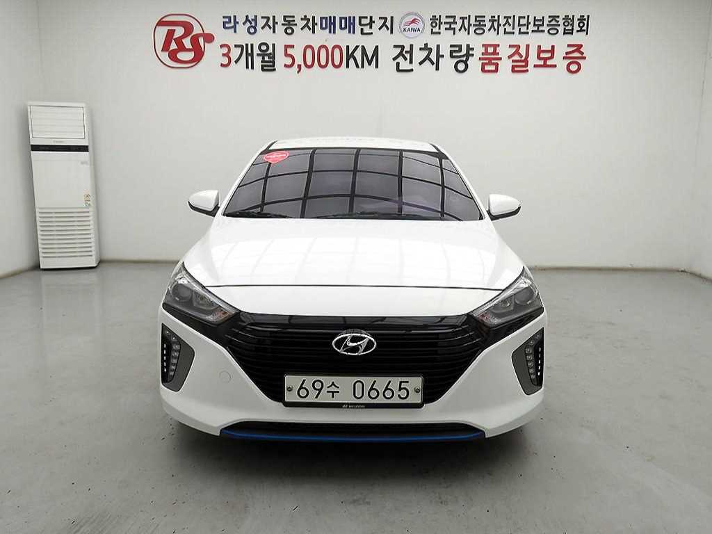 HYUNDAI Ioniq 2016 Blanco - Importación desde Corea - HF Imports Iquique - Foto 1