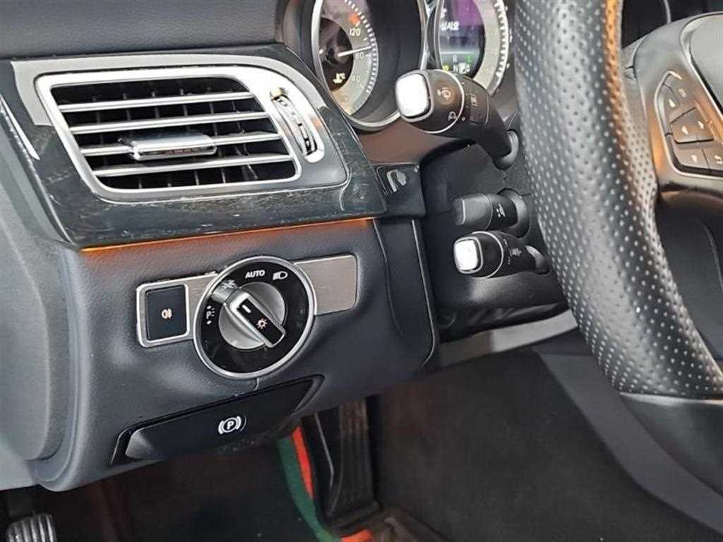 Mercedes Benz CLS Class 2016 Gris - Importación desde Corea - HF Imports Iquique - Foto 13