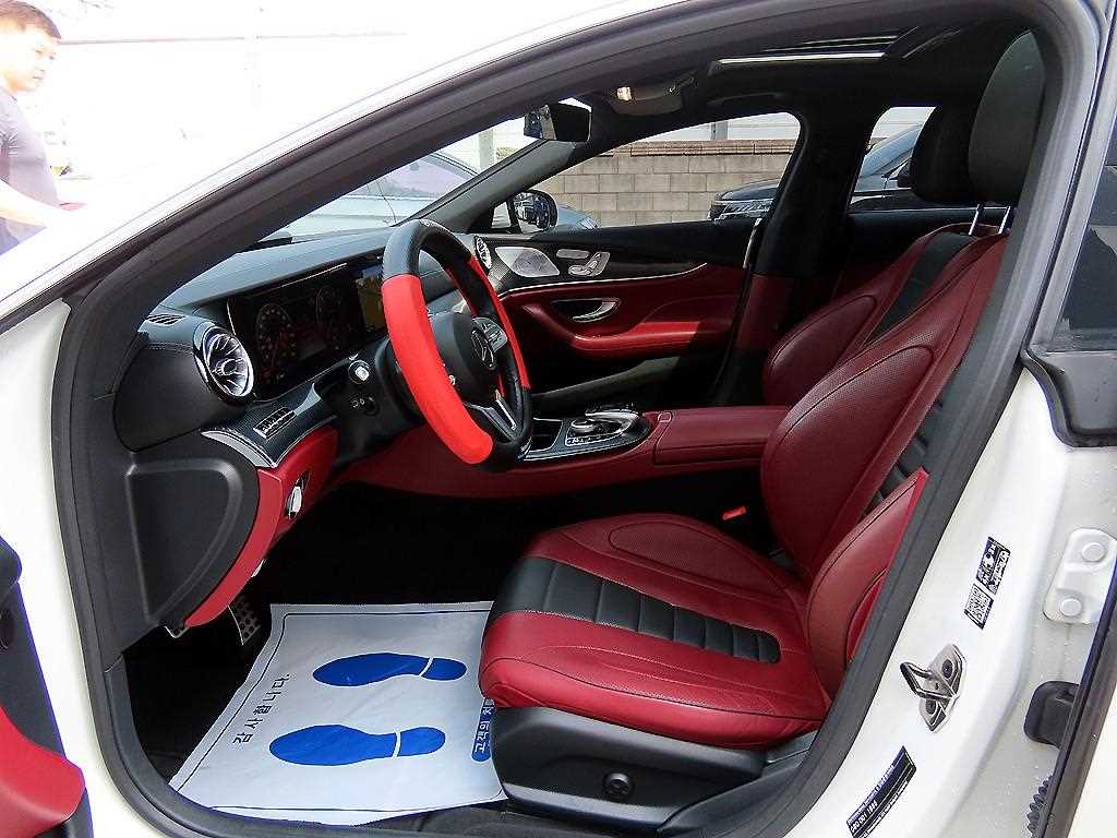 Mercedes Benz CLS Class - Vista 5