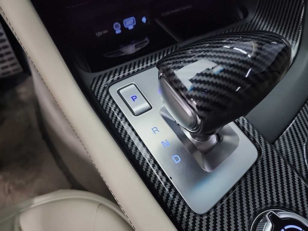 Genesis G70 - Vista 8