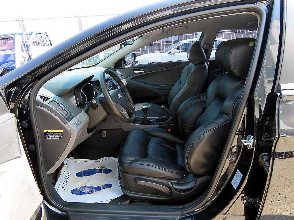 HYUNDAI Sonata - Vista 5