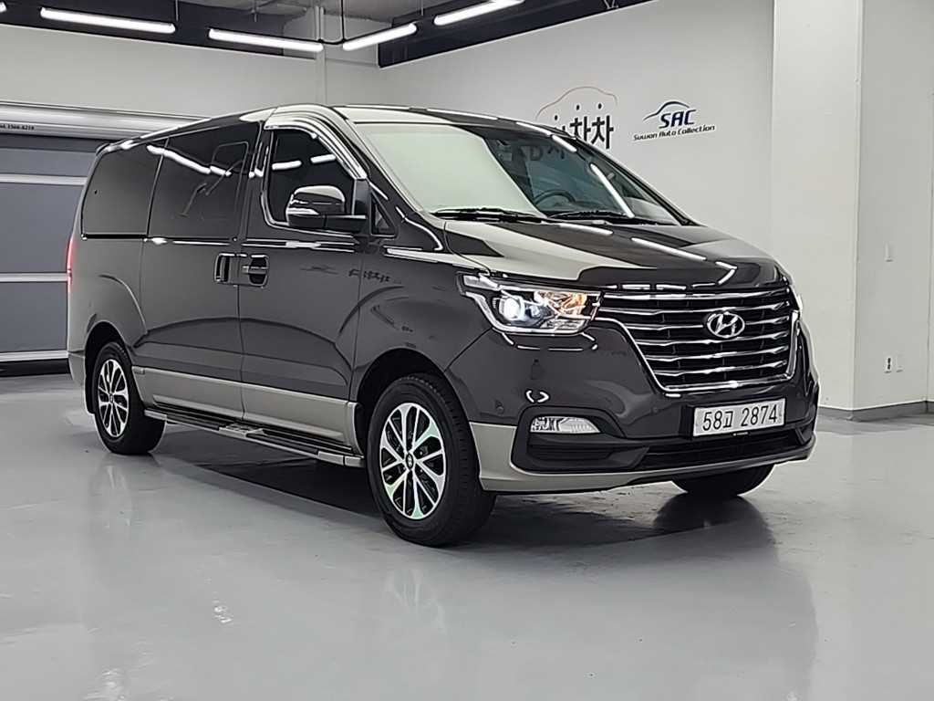 HYUNDAI Starex - Vista 4