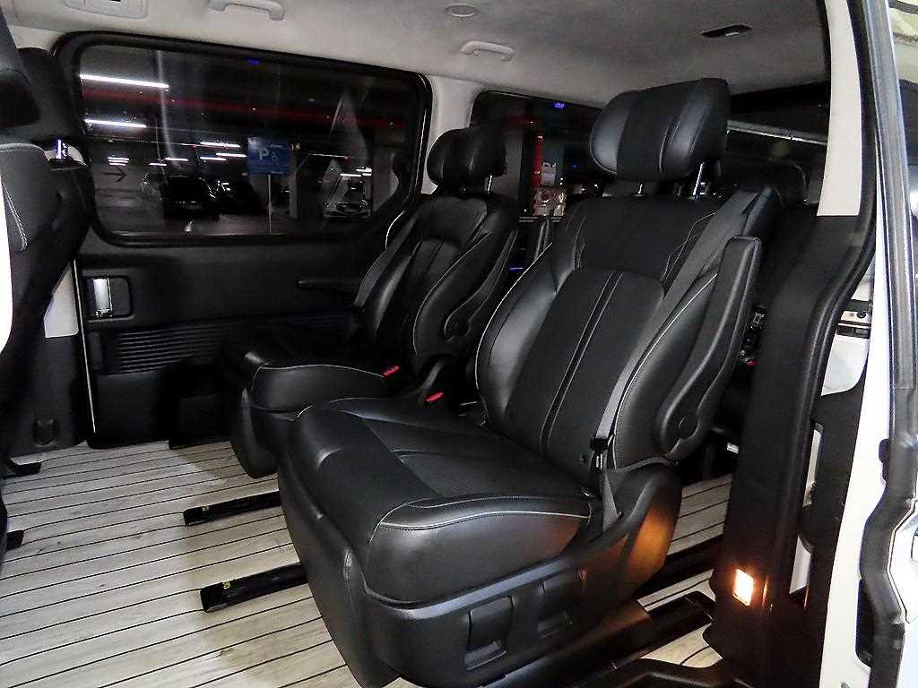 HYUNDAI Staria - Vista 7