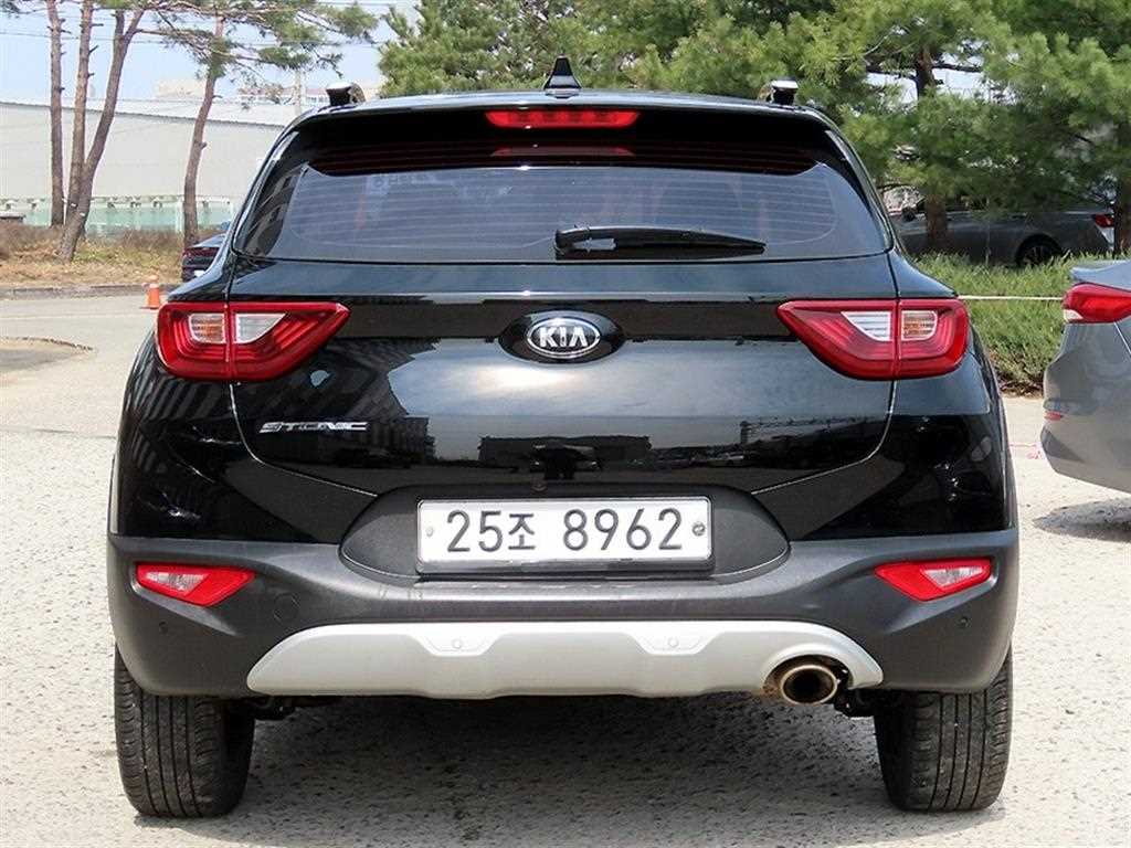 KIA Stonic - Vista 4