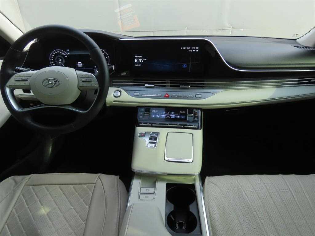 HYUNDAI Grandeur - Vista 8