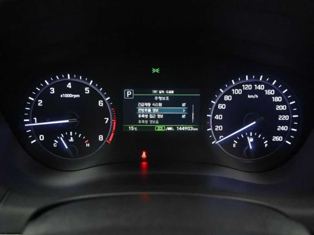 Genesis G80 - Vista 8