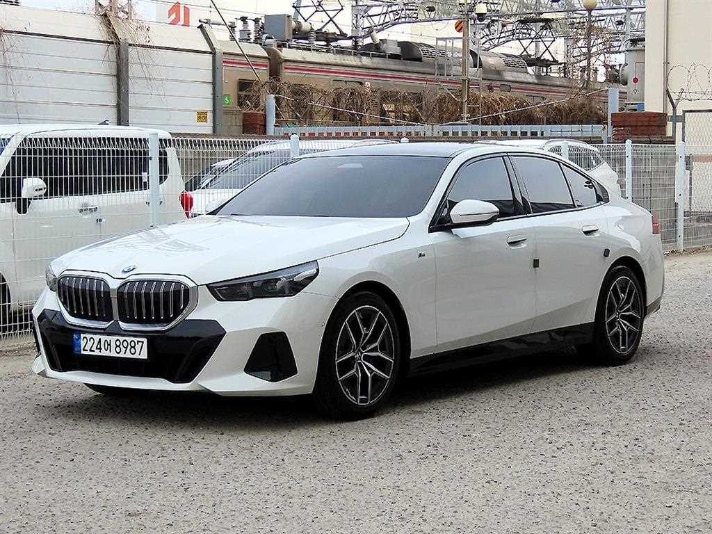 BMW 5 Series - Vista 2