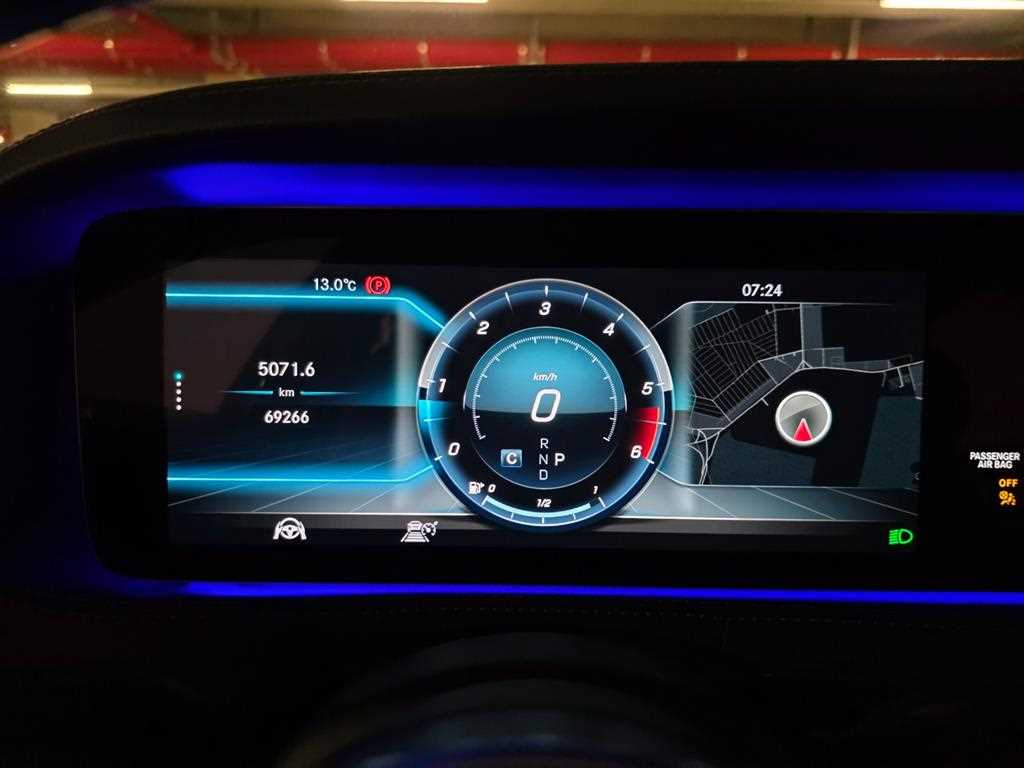 Mercedes Benz S Class - Vista 11