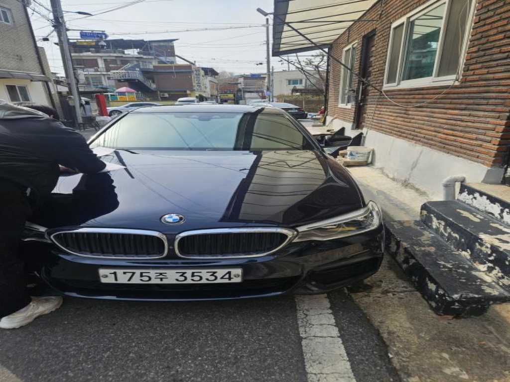 BMW 5 Series - Vista 4