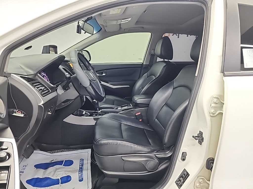 Ssangyong Korando - Vista 11