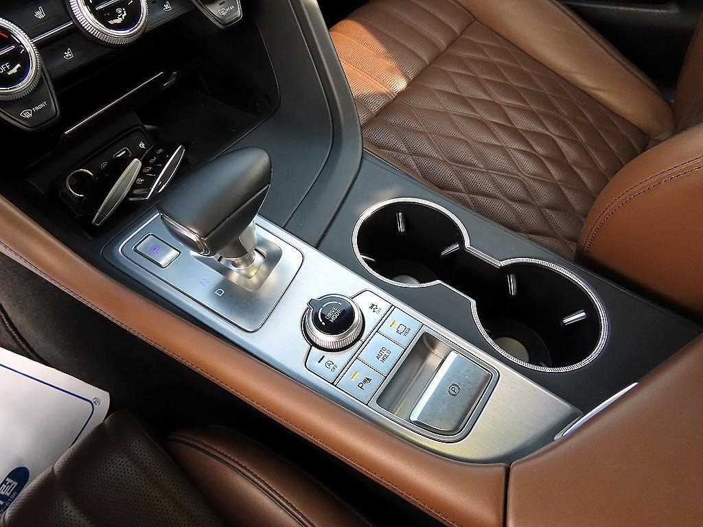 Genesis G70 - Vista 11