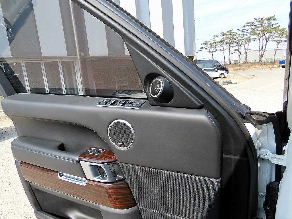 Land Rover Range Rover - Vista 11