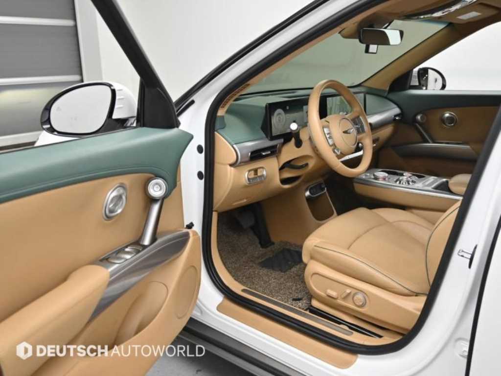 Genesis GV60 - Vista 11